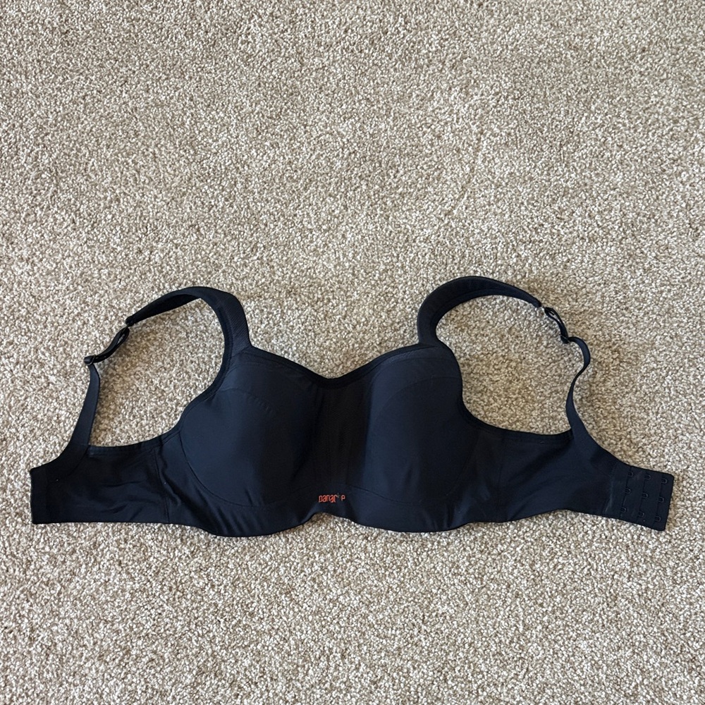 Elegant Black Full-Coverage Bra